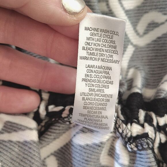 Jolie & Jolie Black White Chain Printed Side Tie Ruching Blouse 2X NWT - Picture 12 of 12